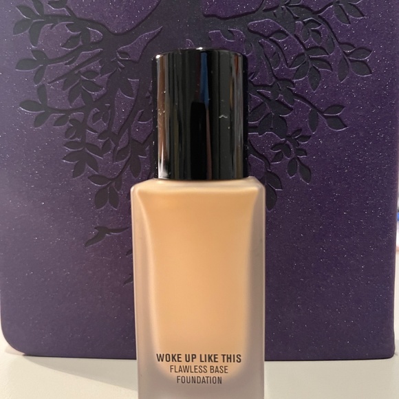 IL MAKIAGE - 'Woke Up Like This' - Picture 4 of 4